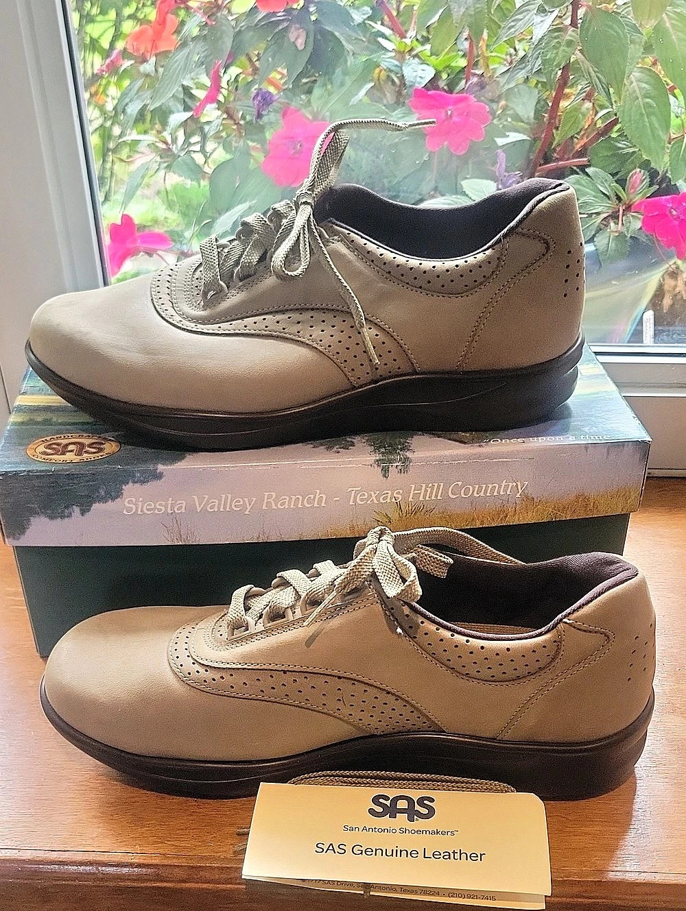SAS Walk Easy Leather Sneakers Tan US 9.5 W Like New